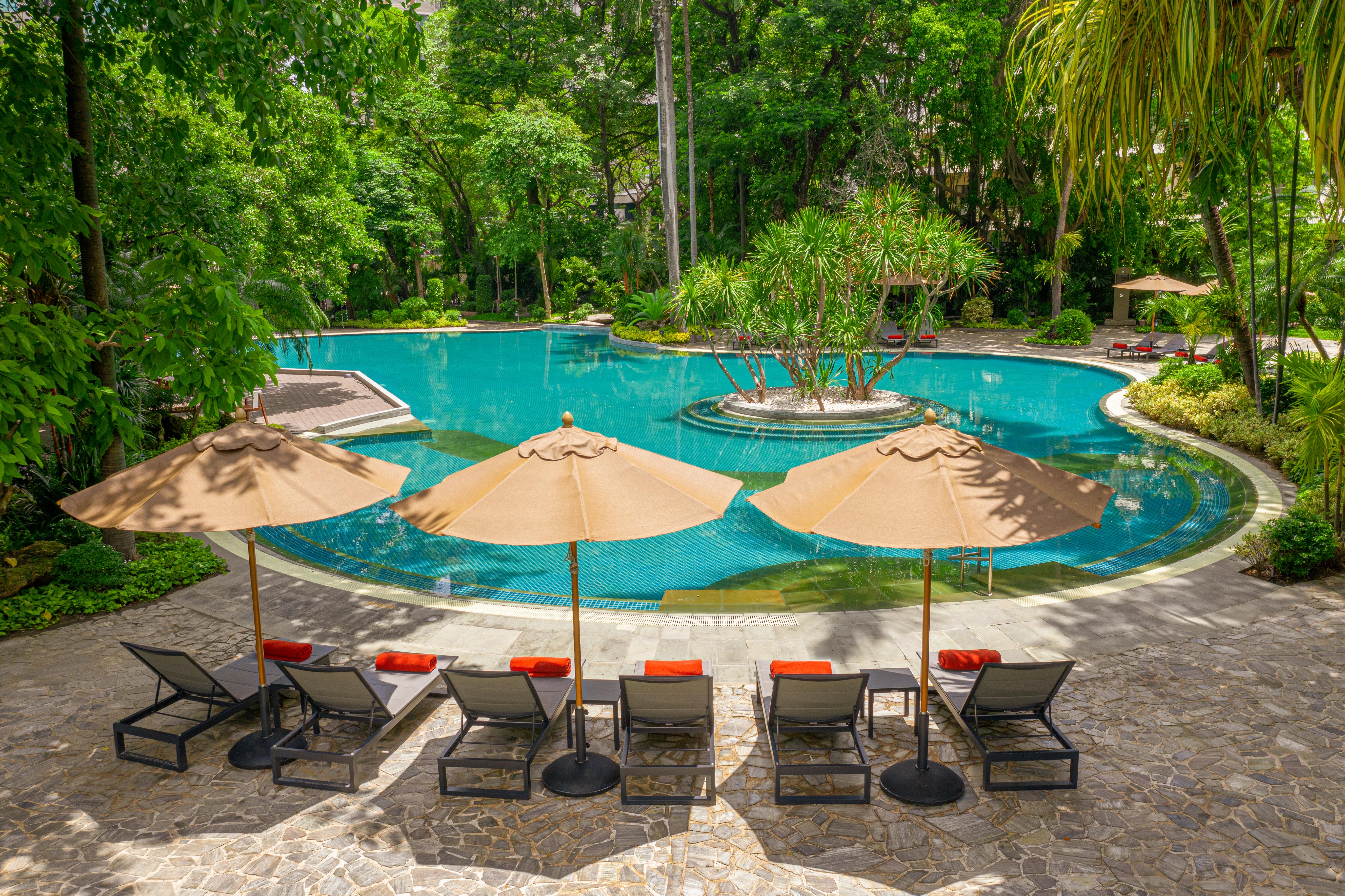 Отель Moevenpick Ploenchit Bdms Бангкок