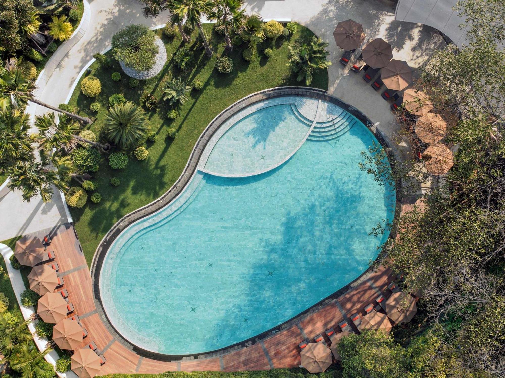 Отель Moevenpick Ploenchit Bdms